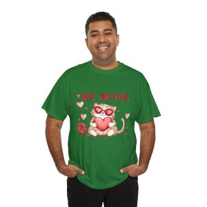 Cute Valentine Cat Be Mine Spects Wearing, Plus Size T-shirt