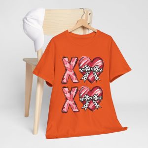 Valentine Bow T-shirt, Xoxo day heart brushstroke